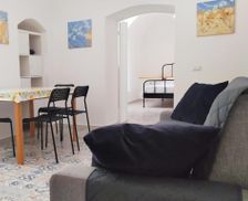 Italy Apulia Canosa di Puglia vacation rental compare prices direct by owner 13607909