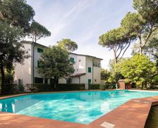 Italy Lucca Forte dei Marmi vacation rental compare prices direct by owner 9504874