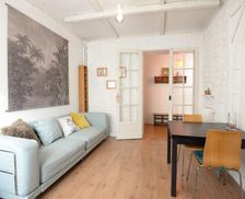 France Île-de-France Saint-Ouen vacation rental compare prices direct by owner 10121767