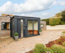 United Kingdom Dorset Burton Bradstock vacation rental compare prices direct by owner 5832378