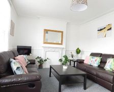 United Kingdom Greater London Croydon vacation rental compare prices direct by owner 14755428