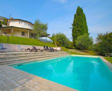 Italy Lombardy San Felice del Benaco vacation rental compare prices direct by owner 9349471