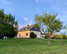 France Pays de la Loire Baugé-en-Anjou vacation rental compare prices direct by owner 12989984