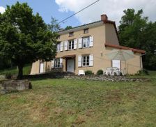 France Auvergne-Rhône-Alpes Mazerat-Aurouze vacation rental compare prices direct by owner 19478294