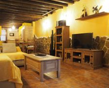 Spain Community of Madrid Cenicientos vacation rental compare prices direct by owner 6428507