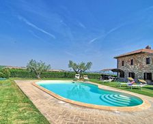 Italy Umbria Paciano vacation rental compare prices direct by owner 4464339