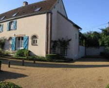 France Centre-Loire Valley Trizay-Coutretot-Saint-Serge vacation rental compare prices direct by owner 5099938