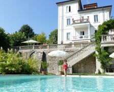 Italy Piedmont Arona vacation rental compare prices direct by owner 16339273