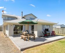 New Zealand Manawatu Oroua Downs vacation rental compare prices direct by owner 26715780