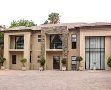 South Africa North West Rustenburg vacation rental compare prices direct by owner 15960216