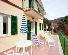 Italy Liguria Sesta Godano vacation rental compare prices direct by owner 11570946