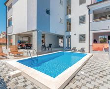 Croatia Zadar County Biograd na Moru vacation rental compare prices direct by owner 5586868