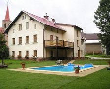 Czechia Hradec Kralove Čermná vacation rental compare prices direct by owner 15981500