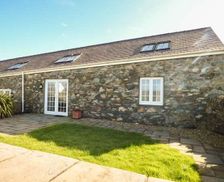 United Kingdom Anglesey Holyhead vacation rental compare prices direct by owner 16408898