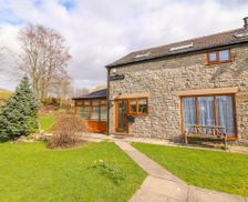 United Kingdom Peak District Buxton vacation rental compare prices direct by owner 5043085