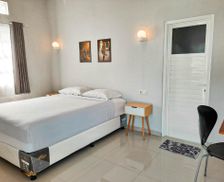 Indonesia East Java Batu vacation rental compare prices direct by owner 15952681