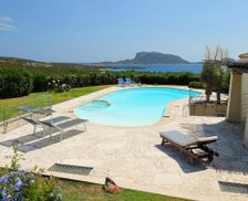 Italy Sardinia Golfo Aranci vacation rental compare prices direct by owner 6284497