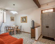 Italy Tuscany MONTEPULCIANO vacation rental compare prices direct by owner 23703273