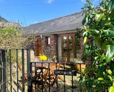 United Kingdom Gwent Pen-pergwm vacation rental compare prices direct by owner 13728853