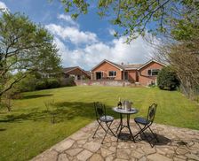 United Kingdom Isle of Wight Brighstone vacation rental compare prices direct by owner 26061327