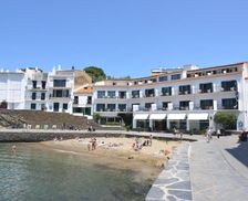 Spain Catalonia Cadaqués vacation rental compare prices direct by owner 19244336