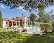 France Provence-Alpes-Côte d'Azur Mallemort vacation rental compare prices direct by owner 26397970