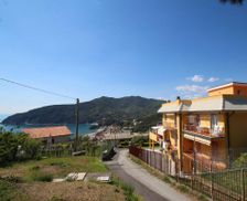 Italy Liguria Moneglia vacation rental compare prices direct by owner 19822424