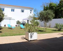 France Nouvelle-Aquitaine Saint-Pierre-d'Oléron vacation rental compare prices direct by owner 11572177
