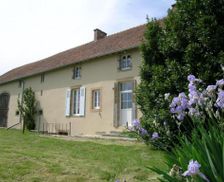 France Auvergne-Rhône-Alpes Montvicq vacation rental compare prices direct by owner 15508807