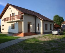 Romania Brasov Drăguş vacation rental compare prices direct by owner 26490641
