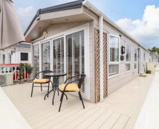 United Kingdom Essex Clacton-on-Sea vacation rental compare prices direct by owner 29497509
