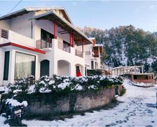 India Uttarakhand Bhowāli vacation rental compare prices direct by owner 13449104