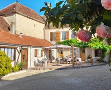 France Burgundy Ouanne vacation rental compare prices direct by owner 26347422