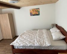 Romania Brasov Viştea de Sus vacation rental compare prices direct by owner 26682461