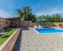 Croatia Zadar County Donje Rastane vacation rental compare prices direct by owner 15449895