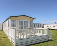 United Kingdom Anglesey Holyhead vacation rental compare prices direct by owner 23728275