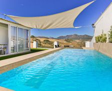 Spain Andalucía Montecorto vacation rental compare prices direct by owner 35755841