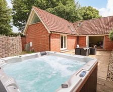 United Kingdom Norfolk Rackheath vacation rental compare prices direct by owner 15800536
