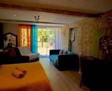 France Aquitaine Sainte-Colombe-en-Bruilhois vacation rental compare prices direct by owner 26291458