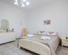 Italy Puglia Porto Cesareo vacation rental compare prices direct by owner 24981151