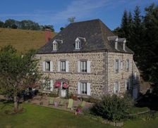 France Auvergne Rochefort-Montagne vacation rental compare prices direct by owner 27040874