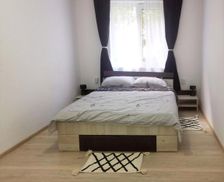 Romania Vâlcea Brezoi vacation rental compare prices direct by owner 26717802