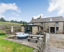 United Kingdom Derbyshire Glossop vacation rental compare prices direct by owner 14243047