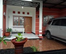 Indonesia Central Java Tawangmangu vacation rental compare prices direct by owner 26351273