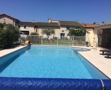 France Deux-Sèvres Chenay vacation rental compare prices direct by owner 12996387