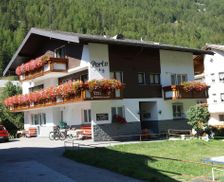 Switzerland Canton of Valais Saas-Grund vacation rental compare prices direct by owner 14037933