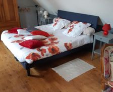 France Brittany Saint-Urbain vacation rental compare prices direct by owner 13749597