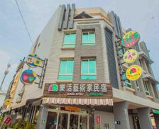 Taiwan Pingtung County Chaozhou vacation rental compare prices direct by owner 13814000