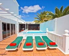 Spain Canarias Costa Teguise vacation rental compare prices direct by owner 3956093