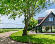 United Kingdom Suffolk Sudbourne vacation rental compare prices direct by owner 26755826